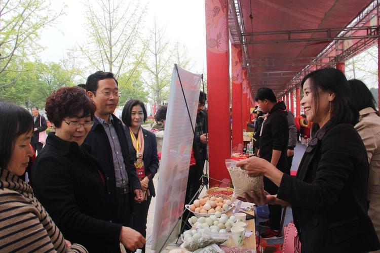 我县农产品亮相第八届放鱼节暨“济宁礼飨”第二届优质农产品展销会